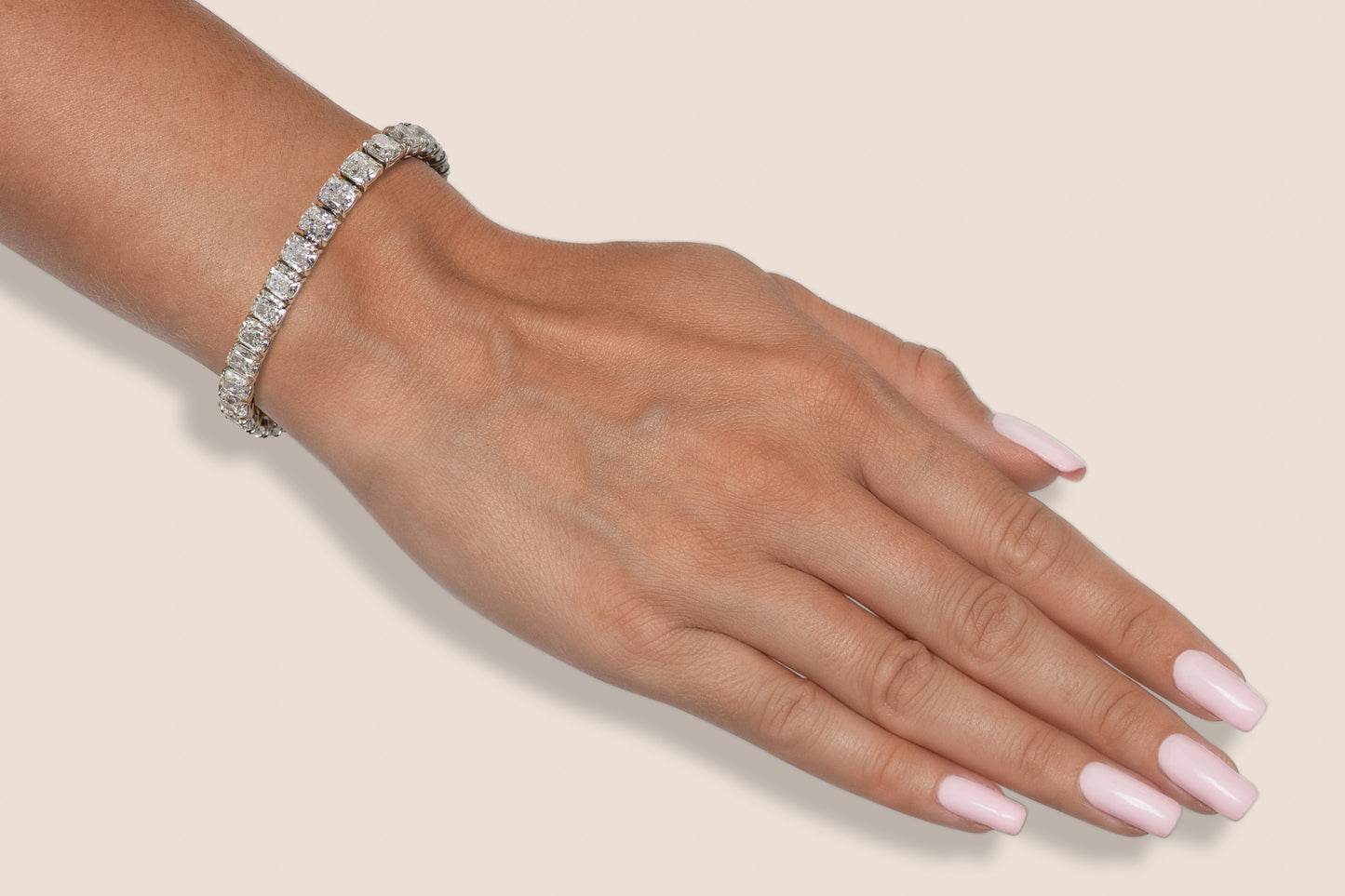 18K White Gold Cushion Cut Diamond Tennis Bracelet TW. 24.76ct