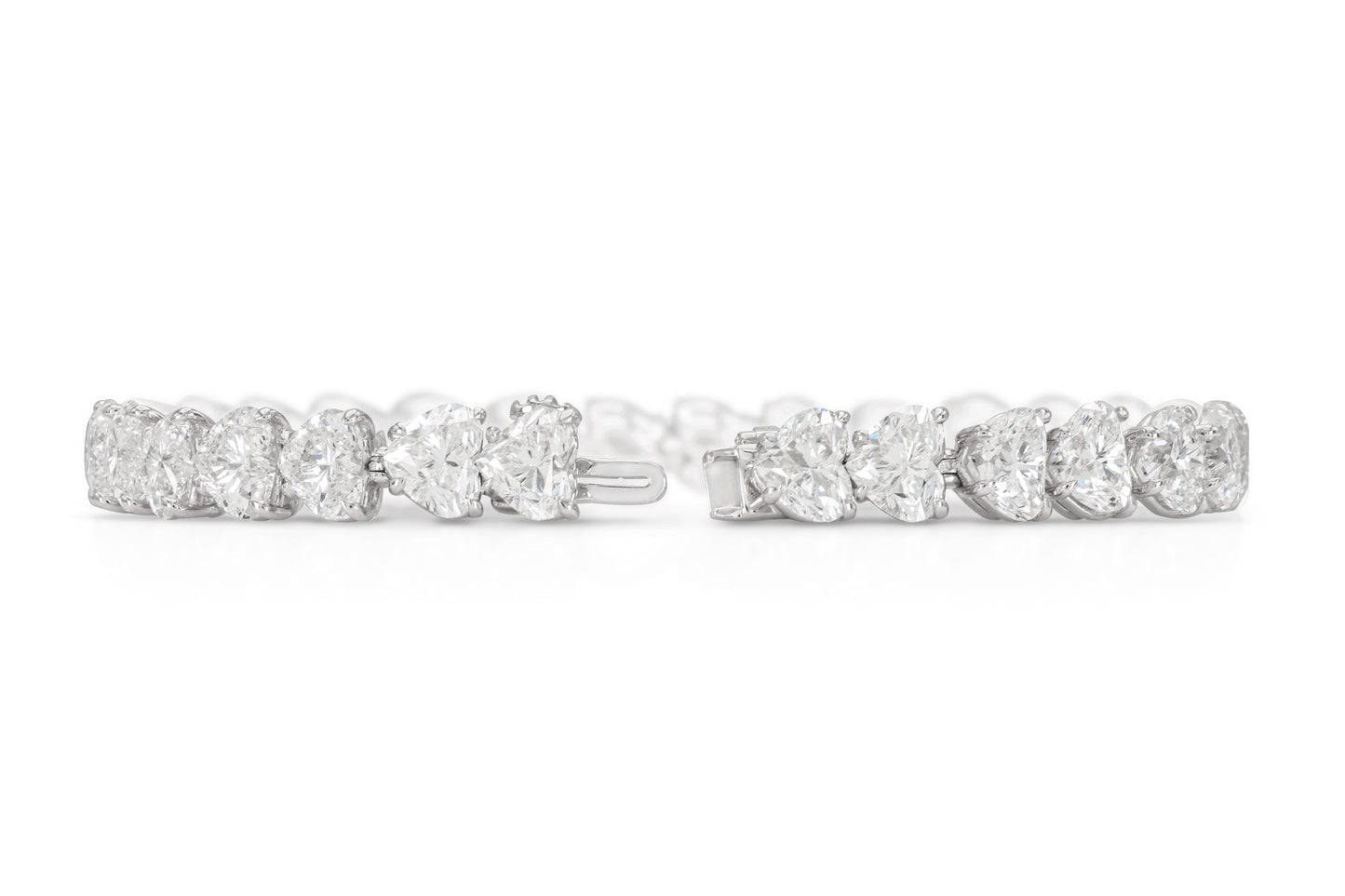 18K White Gold Heart Shape Diamond Tennis Bracelet Tw. 28.29 carat