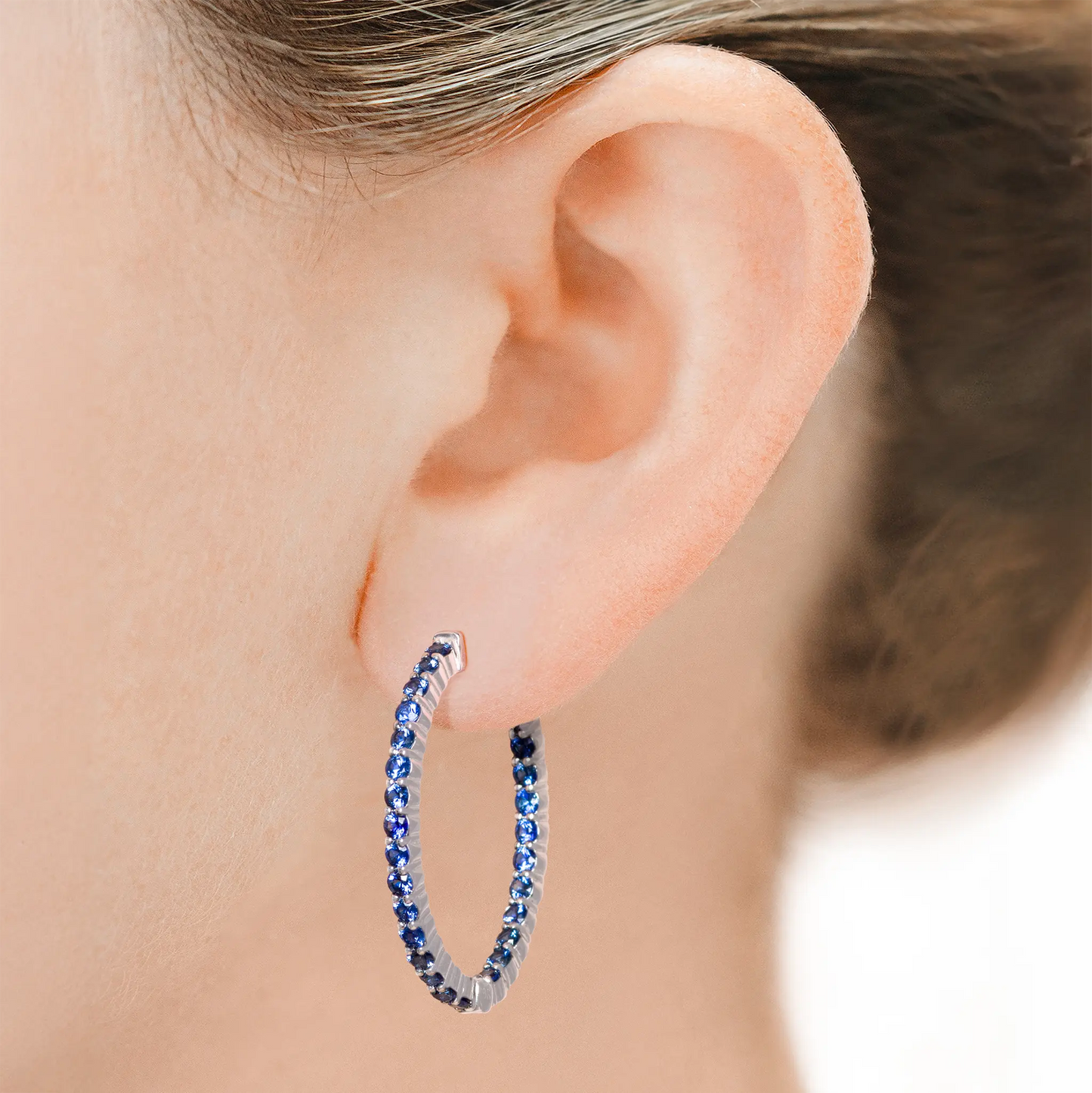 18K WG Blue Sapphire Hoops Tw. 2.91 carat