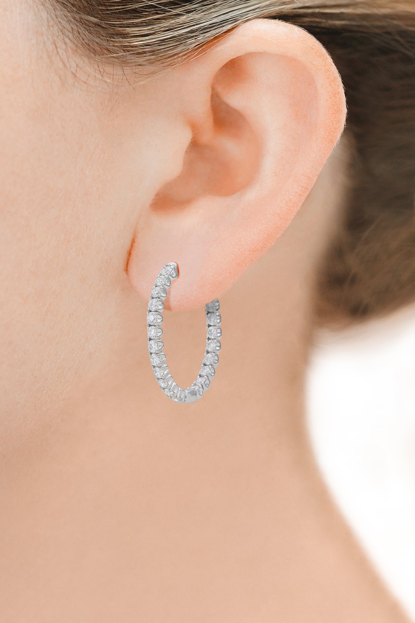 18K white Gold Diamond Hoops TW. 1.95 carat