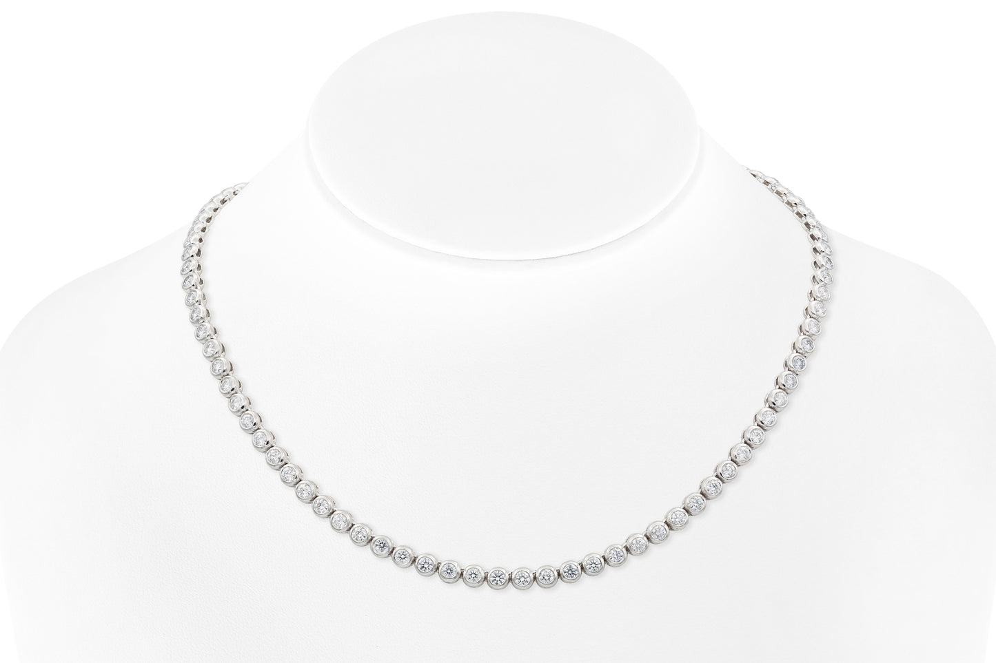 18K White Gold Bezel Diamond Necklace Tw. 7.73 carat