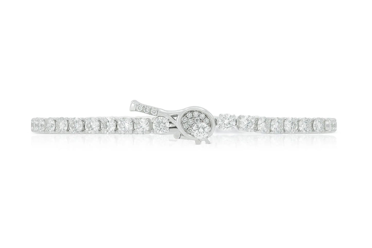18K White Tennis Bracelet Tw. 6.19 carat