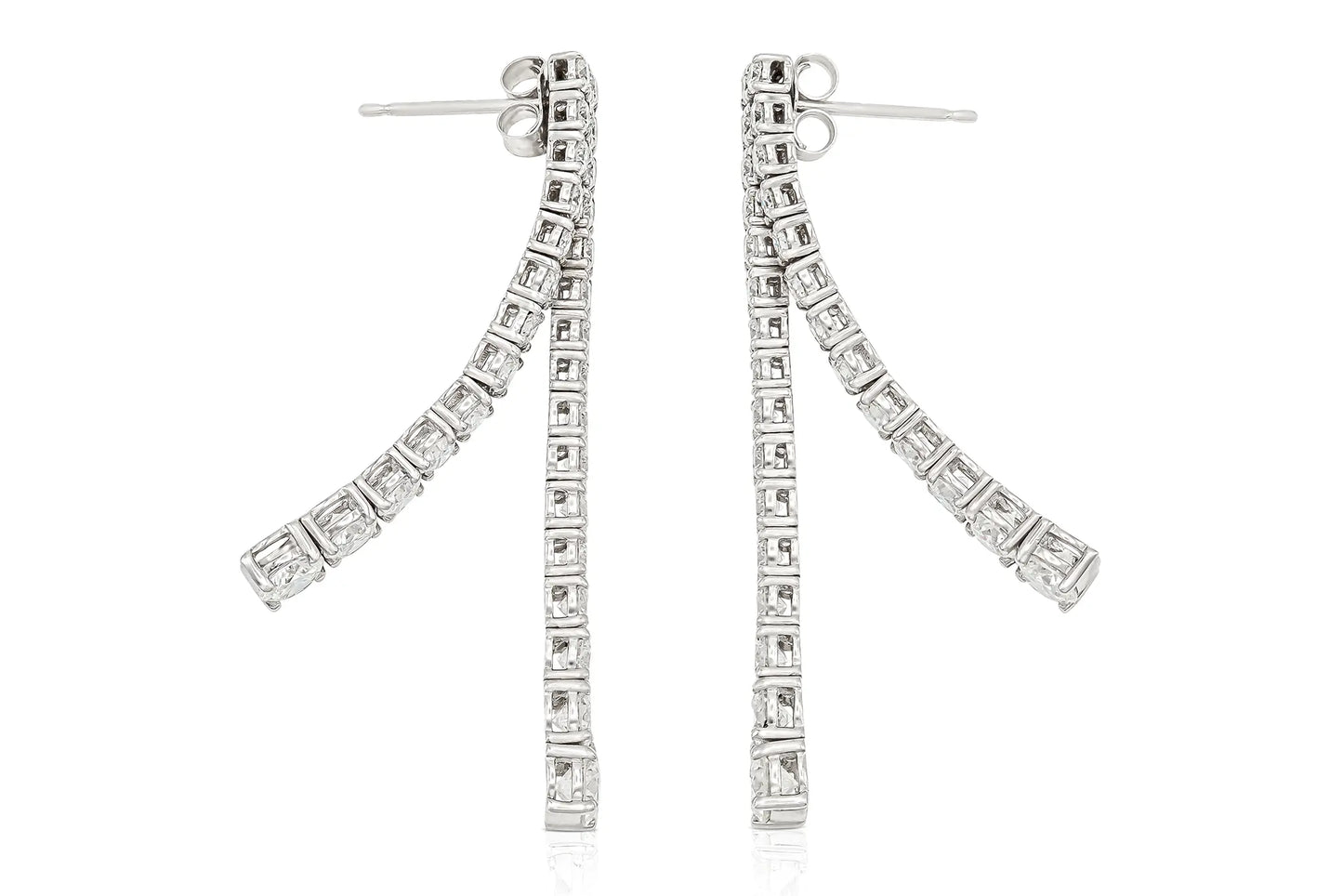 18K White Gold  Graduated Diamonds Drop Earrings