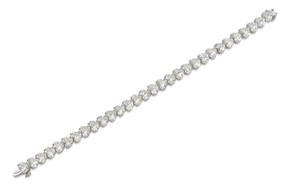 18K White Gold Heart Shape Diamond Tennis Bracelet Tw. 28.29 carat
