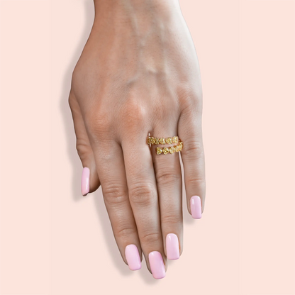 18K Yellow Gold Heartinity Ring Tw. 4.85 carat