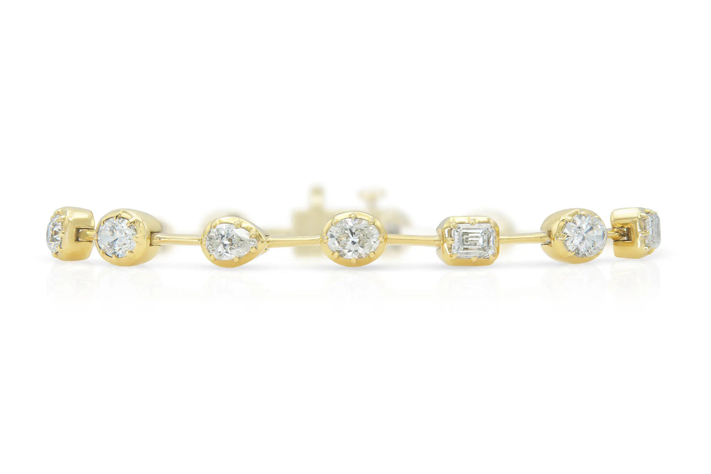 18K Yellow Gold Multi-shaped Diamond Bracelet Tw. 5.60 carat