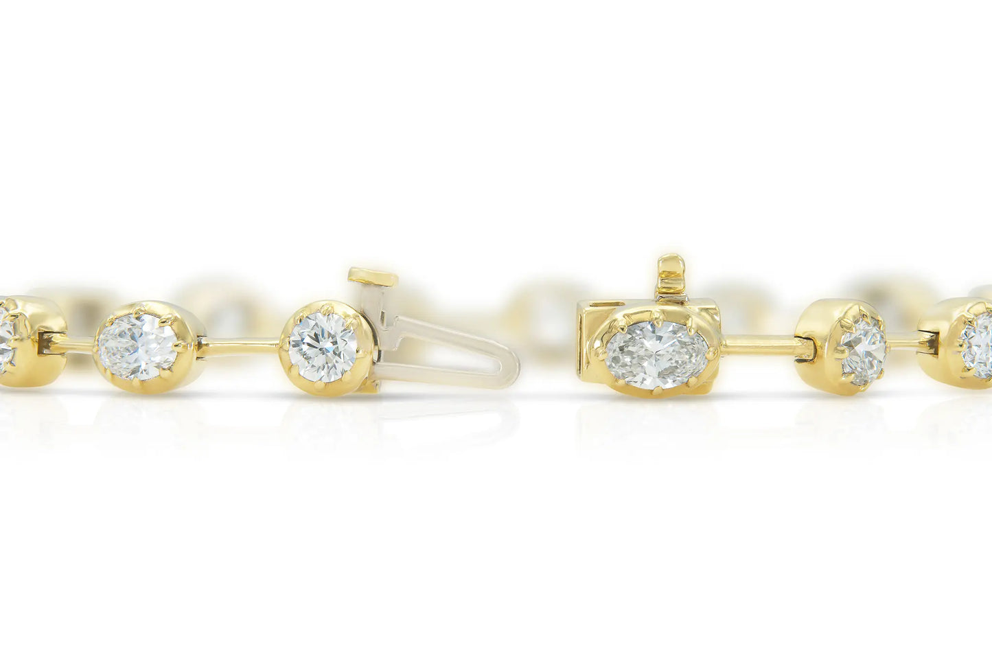 18K Yellow Gold Multi-shaped Diamond Bracelet Tw. 5.60 carat