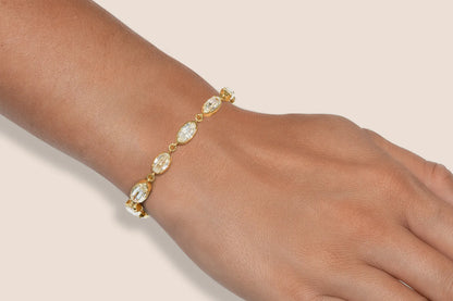 18K Yellow Gold Bezel-Set Bracelet Tw. 10.05 carat
