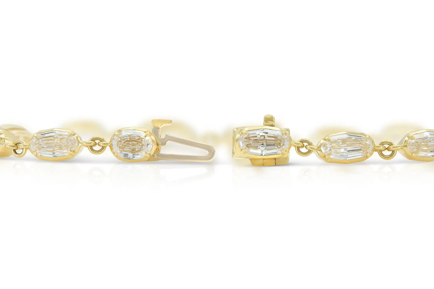 18K Yellow Gold Bezel-Set Bracelet Tw. 10.05 carat