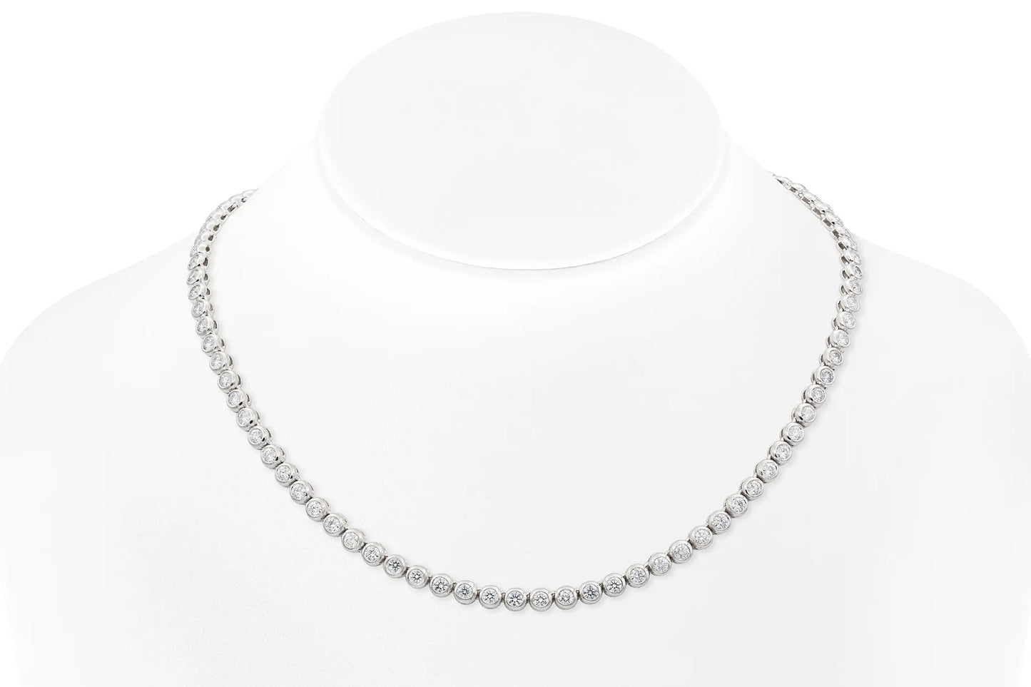 18K White Gold Bezel Diamond Necklace Tw. 7.73 carat