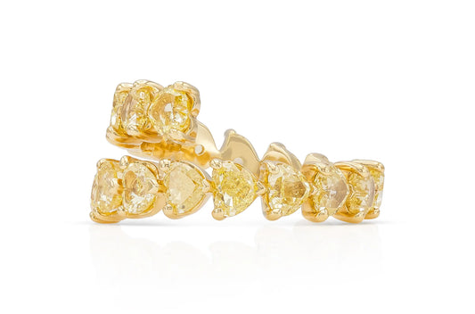 18K Yellow Gold Heartinity Ring Tw. 4.85 carat