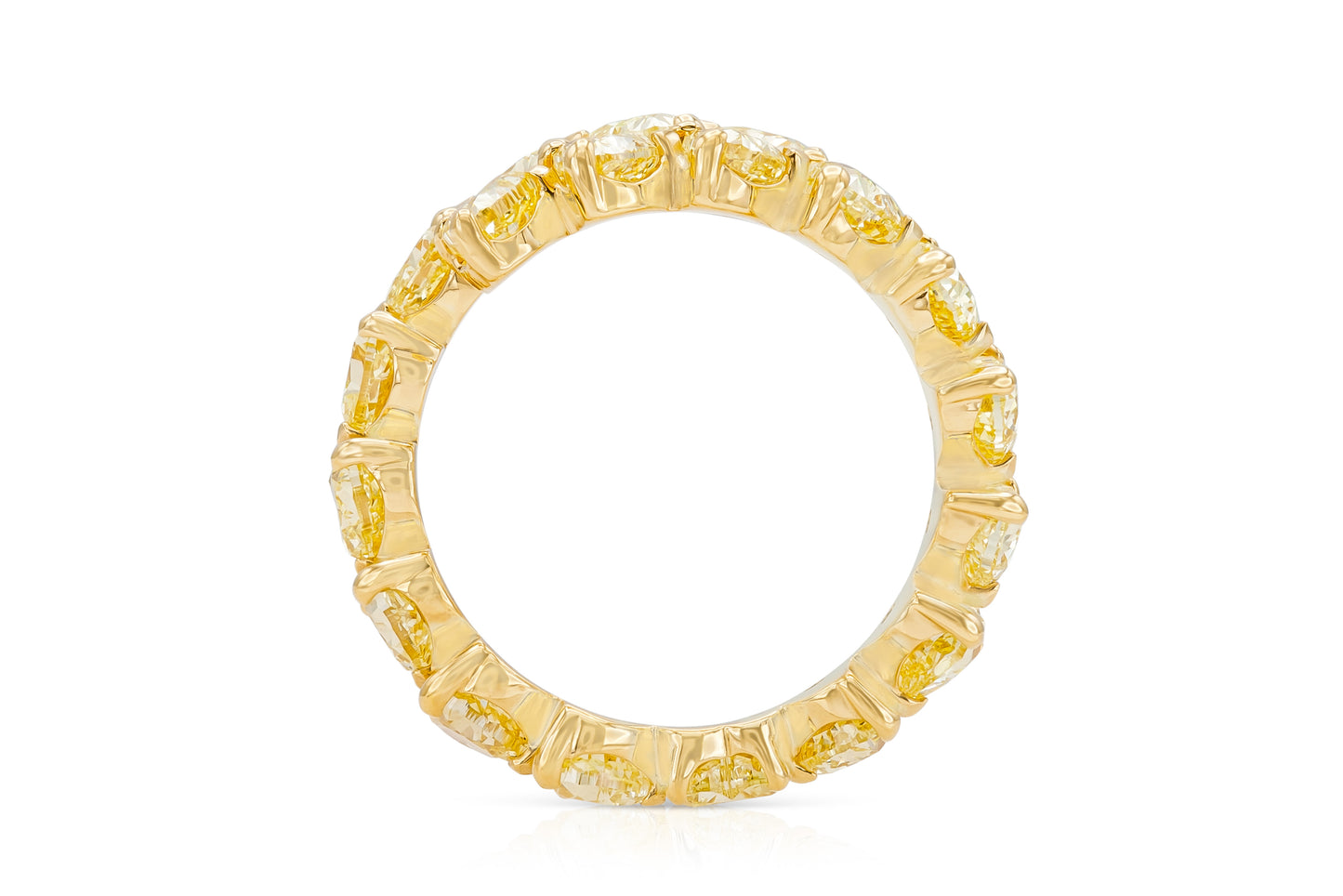 18K Yellow Gold Heartinity Ring Tw. 4.85 carat