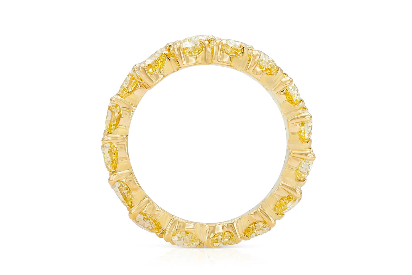 18K Yellow Gold Heartinity Ring Tw. 4.85 carat